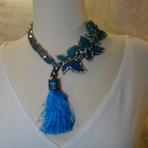 Two Toned Blue statement necklace (420) - Picture 3 of 16